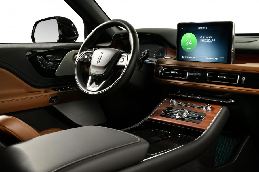 Интерьер Lincoln Aviator Grand Touring 2019 года  (CN) (фото 15 из 20)